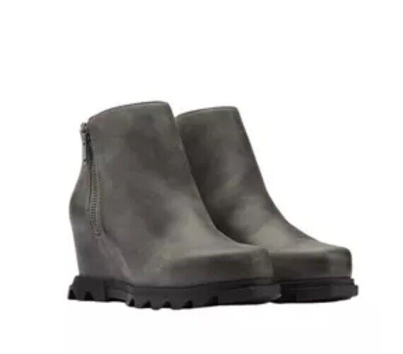 Sorel Joan of Arctic Wedge III Zip Wide Quarry, Black / Carriere, Noir Sz 8.5