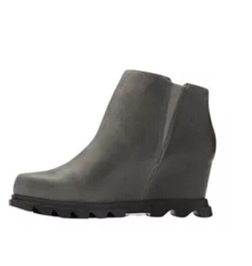 Sorel Joan of Arctic Wedge III Zip Wide Quarry, Black / Carriere, Noir Sz 8.5