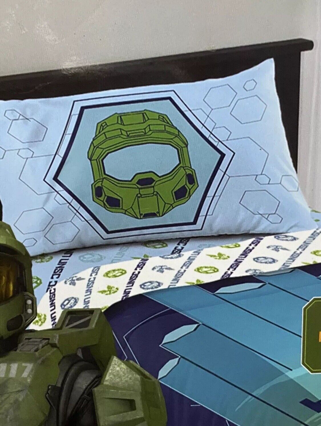 Halo Infinite Master Chief NEW Full Sheet Set - Fitted + Flat Sheets + 2 Pillow