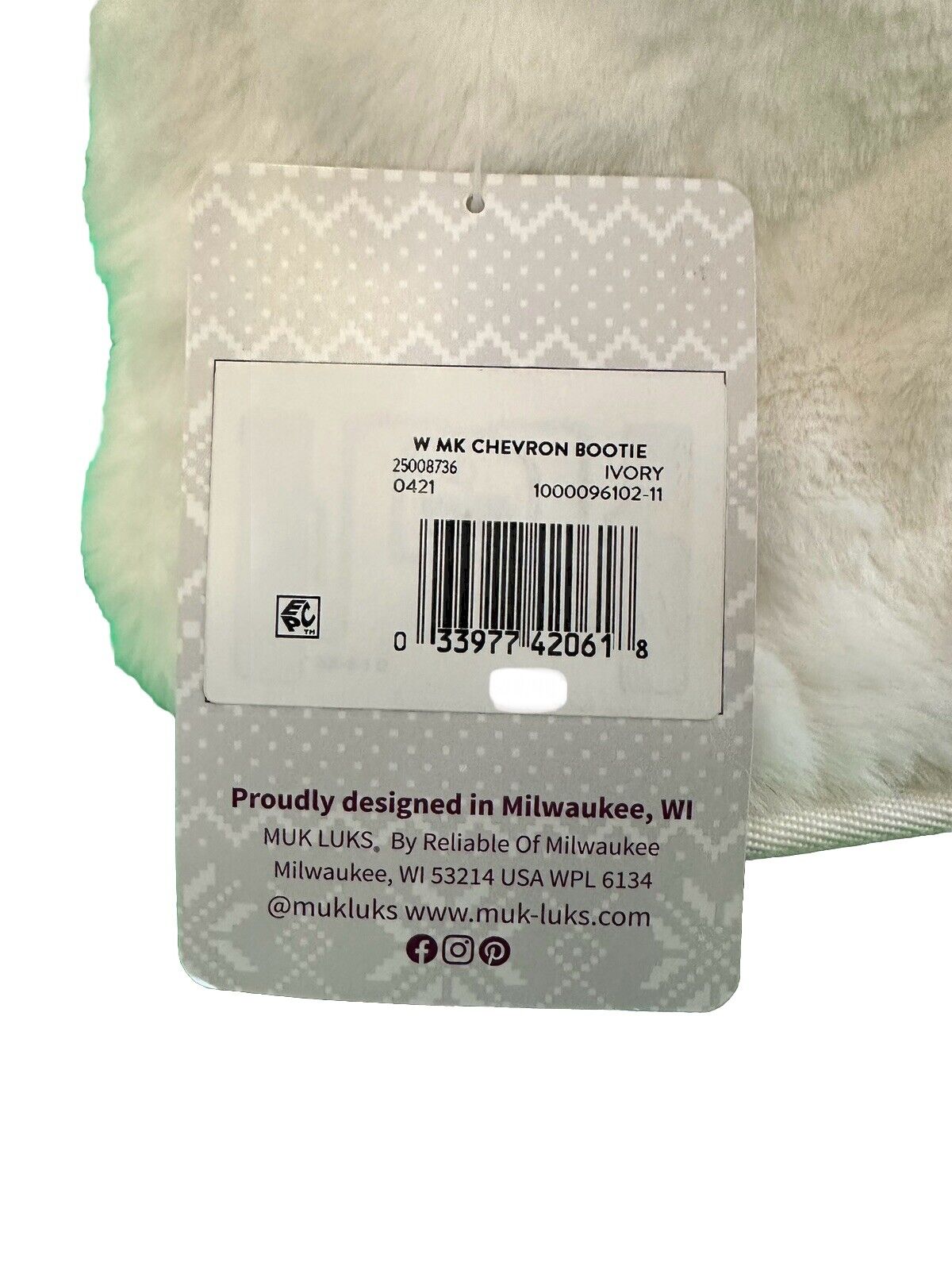 Muk Luks Women's Chevron Cozy Bootie Slipper Ivory White Size 11 New with Tags
